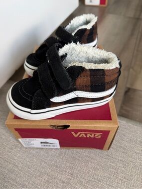 Vans Kids Black & Brown Plaid Sk8-Mid Velcro Sneakers